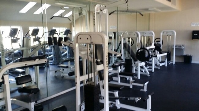 Building Photo - La Jolla 2bed 2bath, hardwood floors, pati...