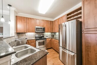 Building Photo - 1711 Old Spanish Trl