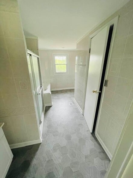 Building Photo - 210 Bride Dr