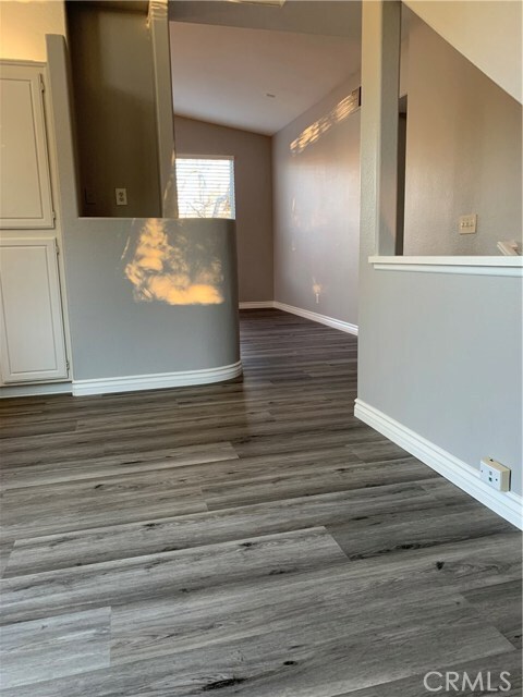 Building Photo - 1066 S St Tropez Ave