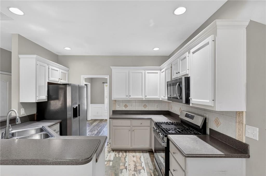 Building Photo - 1136 Mason Lee Ave SE