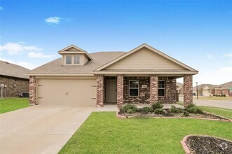 Building Photo - 2615 Whitaker Dr