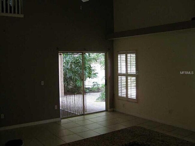 Building Photo - UCF Area 4 bedrooms/2.5 baths with 2 Car Garage on a Cul-De-Sack