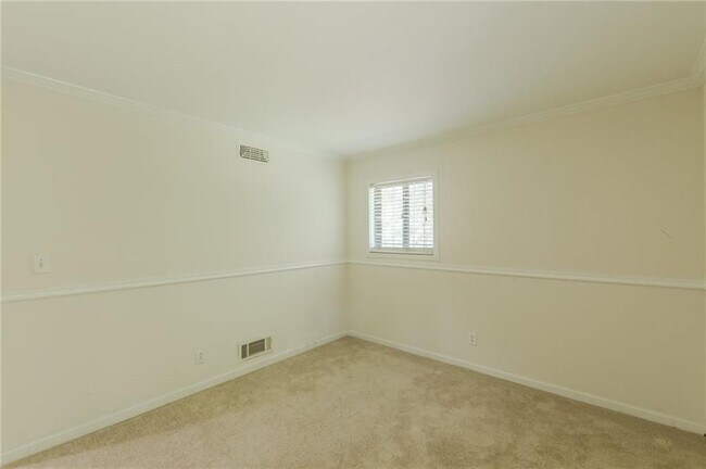Building Photo - 1435 Cedar Creek Ln