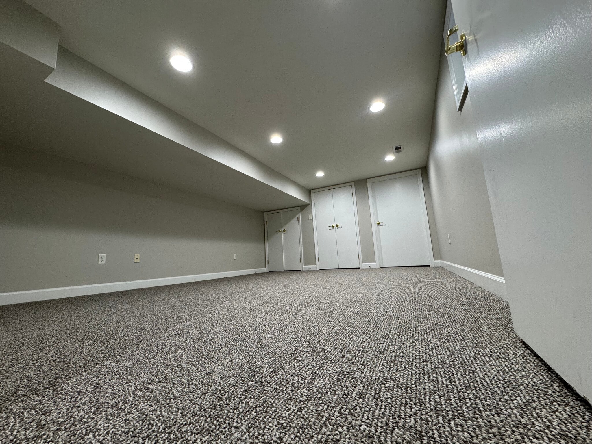 Building Photo - 414 S Augusta Ave