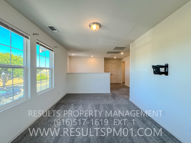 Building Photo - Beautiful Natomas 4 Bedroom Home w Loft