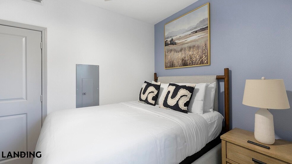 Building Photo - 1001 S Center St