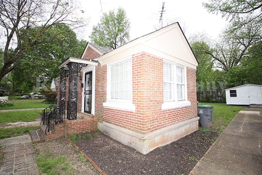 Building Photo - 743 Buck St