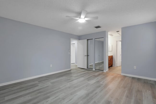Building Photo - 13105 Belhaven Ct