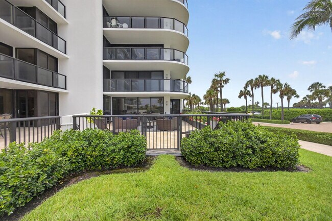 Building Photo - 3440 S Ocean Blvd
