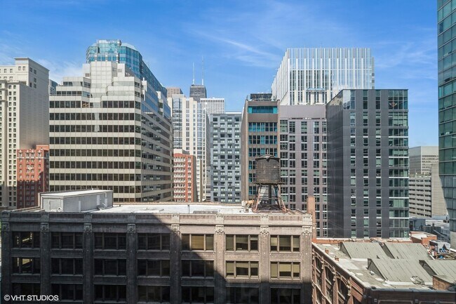 Building Photo - 211 E Ohio St