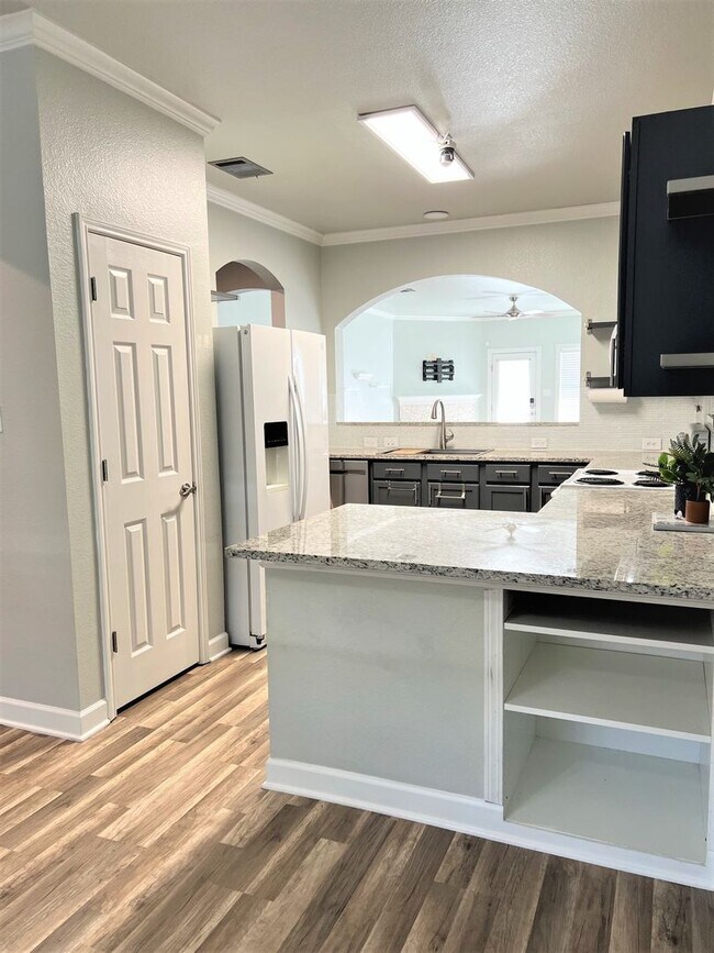 Building Photo - Renovated 3-bedroom Home in Huttoparke