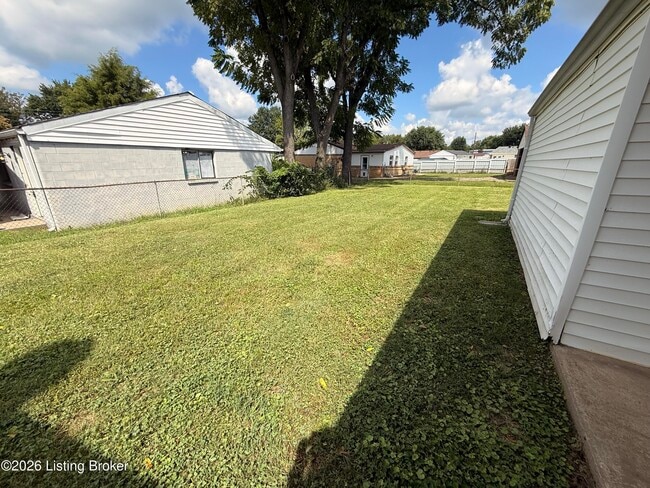 Building Photo - 349 Knollwood Cir