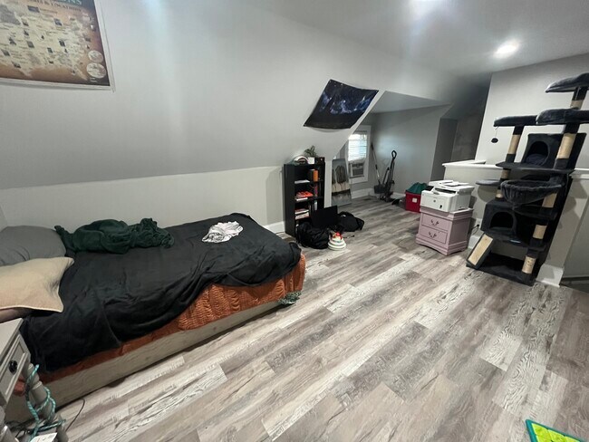 Building Photo - 33 Hamilton Park