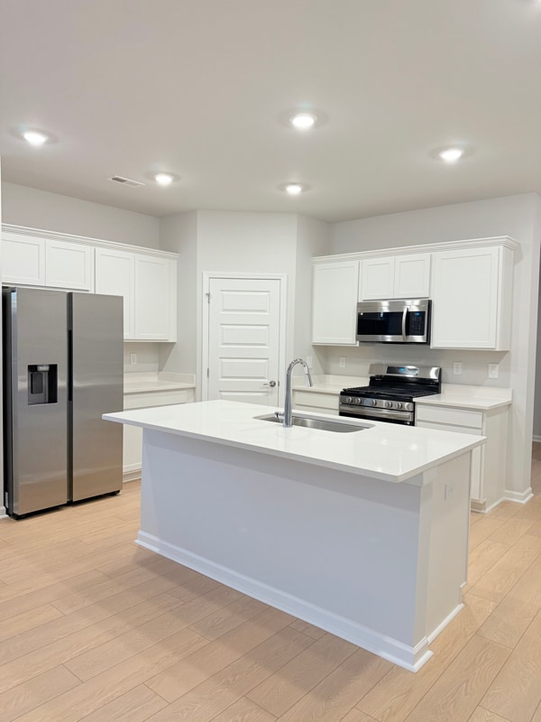 Building Photo - 130 Willow Rose Ln