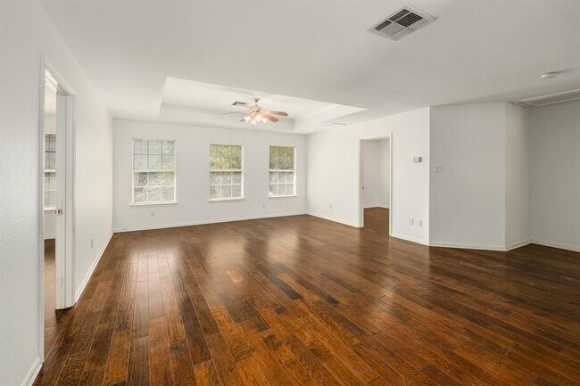 Building Photo - 2023 Wood Glen Dr