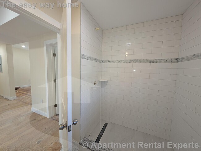 Building Photo - 5-7 Lowell Cir Unit #1