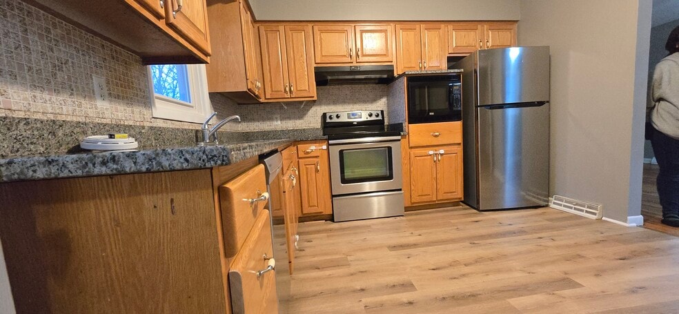 Building Photo - 2636 Wedgewood Rd