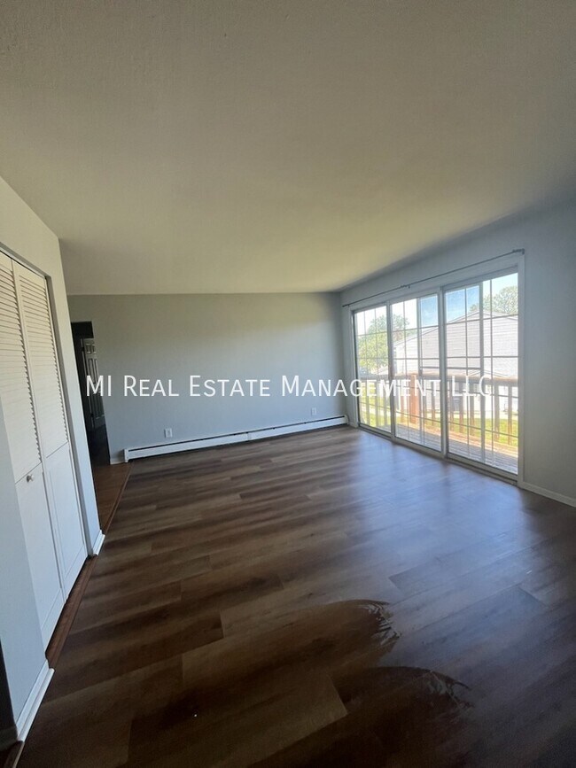Building Photo - 326 Stratford Way