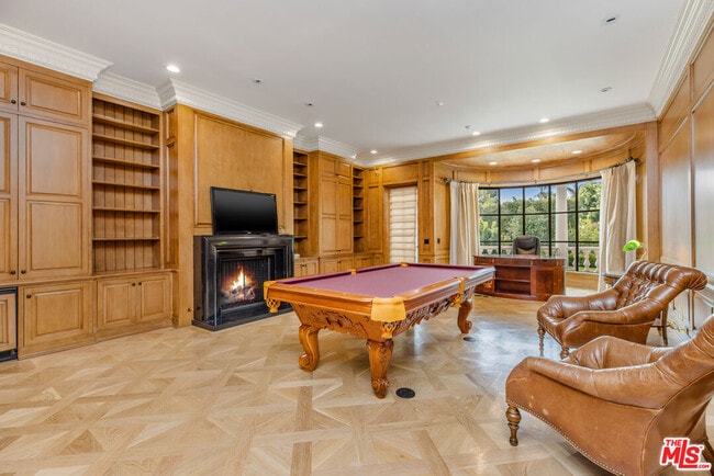 Building Photo - 709 N Maple Dr