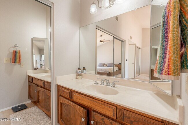 Building Photo - 3829 E Ahwatukee Dr