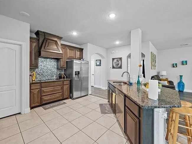 Building Photo - 1902 Sunflower Dr