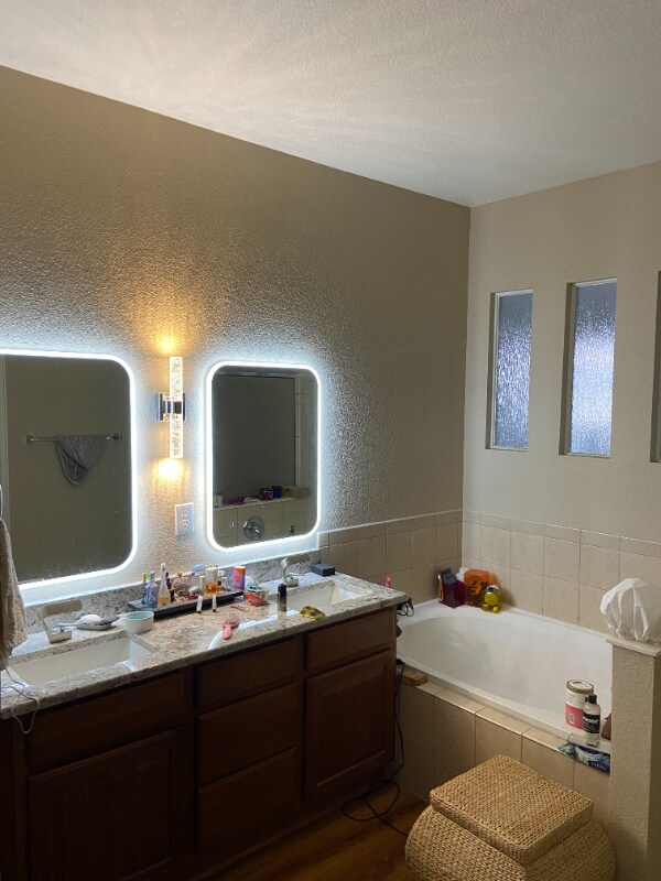 Building Photo - 2458 Syracuse St