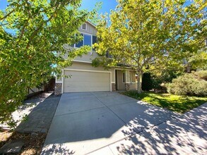 Building Photo - NW Reno 4 Bedroom Home - Mountain Views