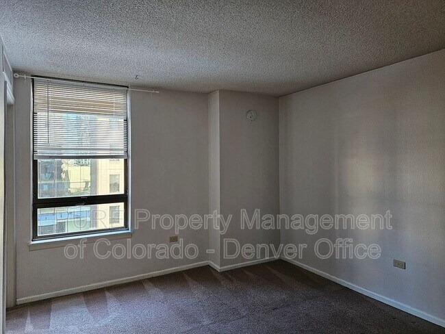 Building Photo - 1020 15th St