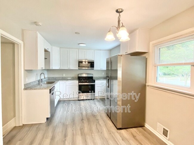 Building Photo - 5964 Lockamy Ln