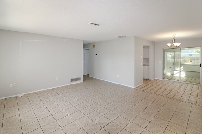 Building Photo - South Venice Annual Home for Rent