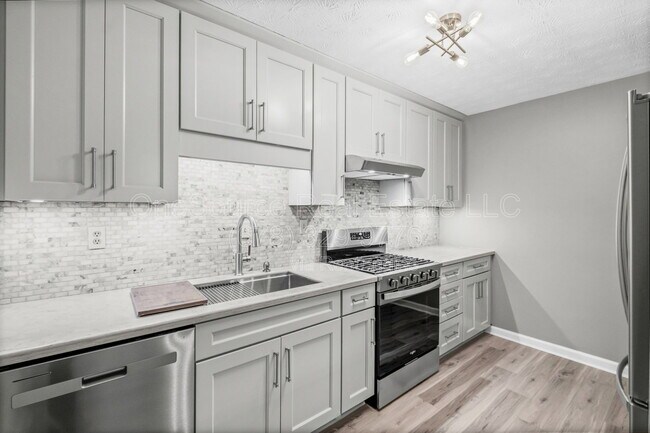 Building Photo - 806 Wynnes Ridge Cir