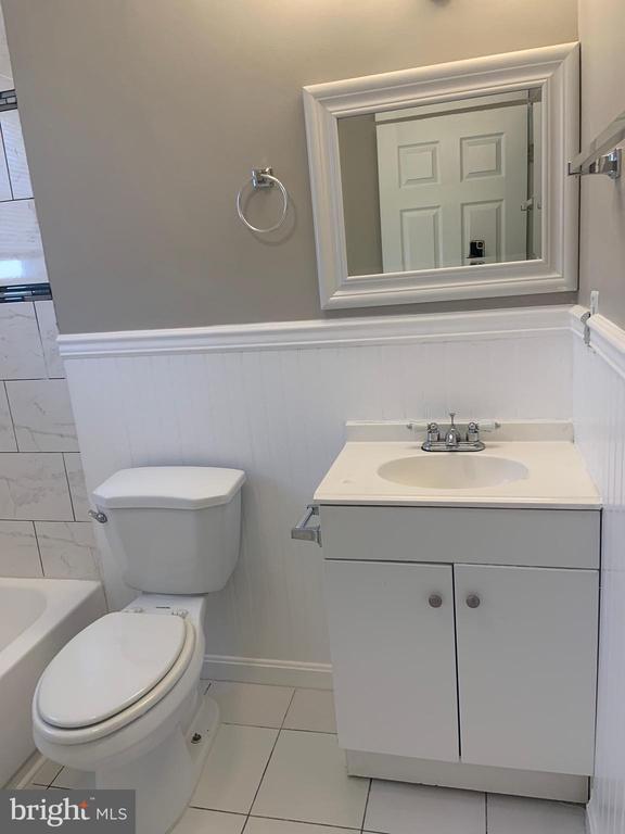 Building Photo - 2504 W Franklin St