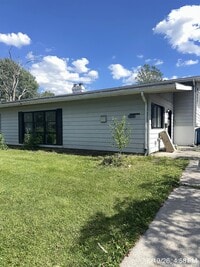 Building Photo - 3235 Schilling St