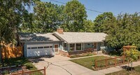 Building Photo - 303 N 10th Ave