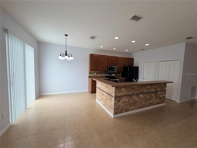 Building Photo - 1860 Piedmont Ct