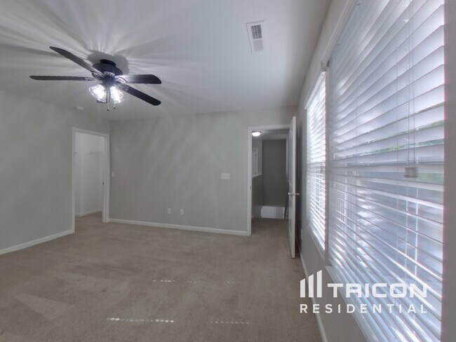 Building Photo - 8222 Midas Ln