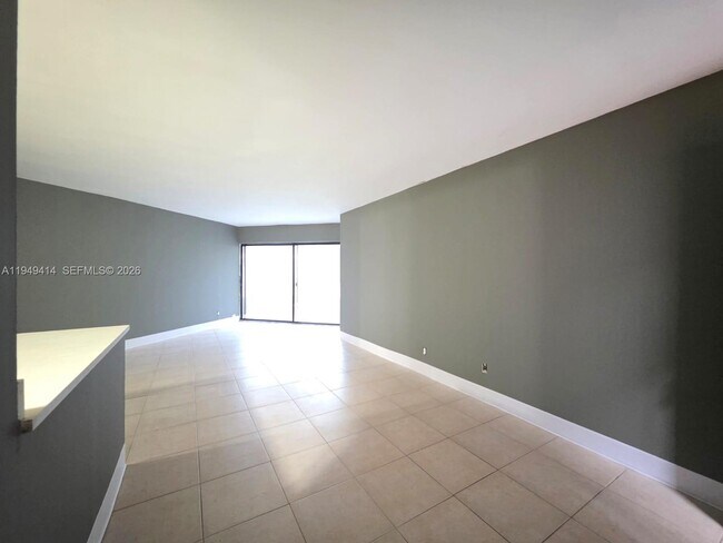 Building Photo - 1880 N Congress Ave