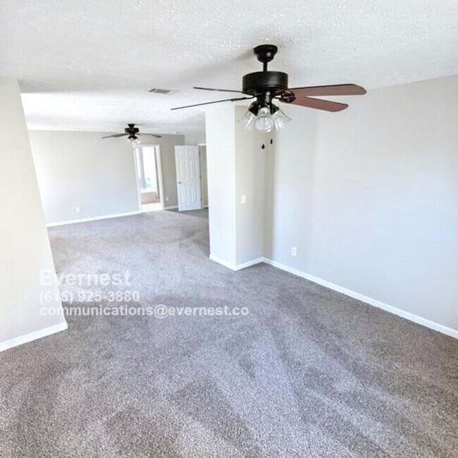Building Photo - Spacious 4-Bedroom Home with Modern Amenit...
