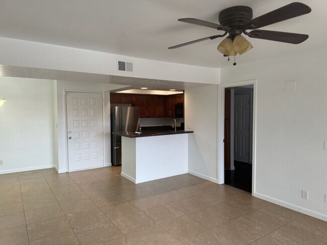 Building Photo - Mesa Tempe border 2 bedroom rental