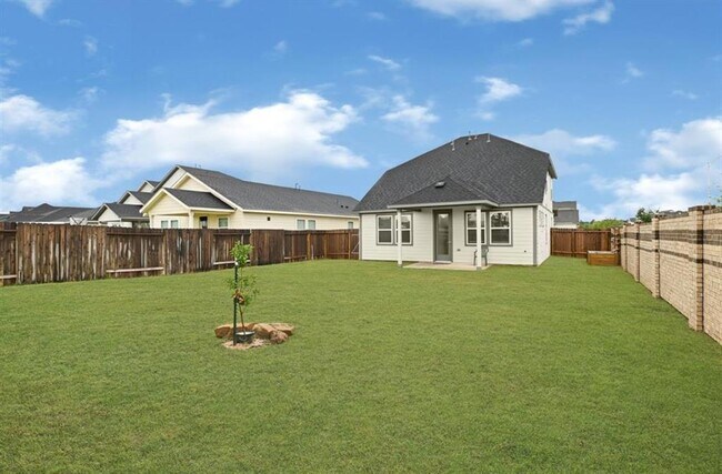Building Photo - 21746 Heather Elm Dr