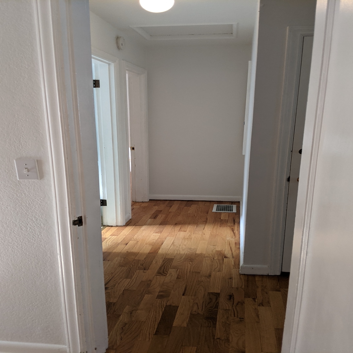 Building Photo - 1036 NE 102nd St