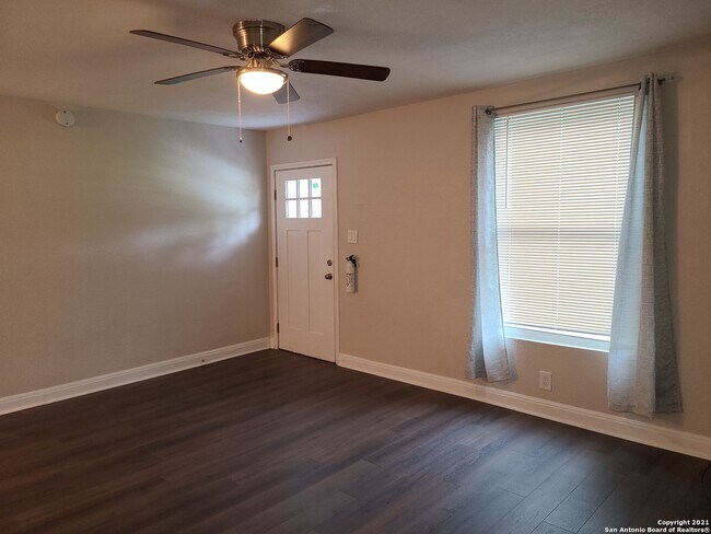 Building Photo - 10446 Mtn Vw-