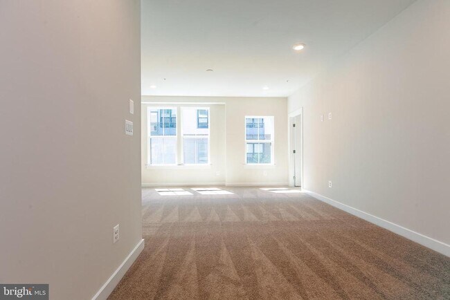 Building Photo - 2328 Water Promenade Ave