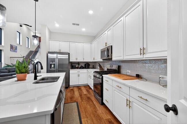 Building Photo - 1514 Park Path Dr