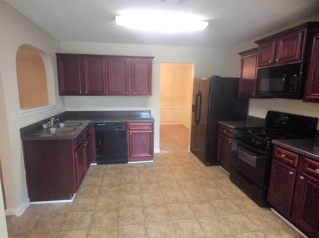 Building Photo - 1894 Roble Dr