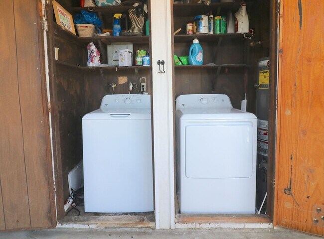 Building Photo - Lincoln Avenue