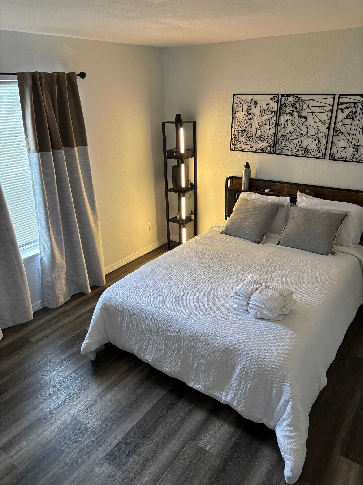 Bedroom - 9100 Dr Martin Luther King Jr St N