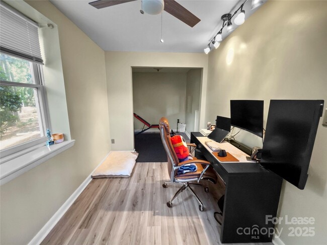 Building Photo - 9808 Emerald Point Dr