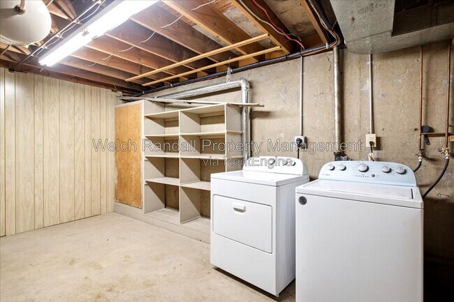Building Photo - 5070 Doren Dr